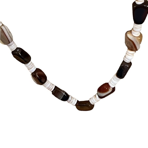 SHELL Polished Rocks 20” Necklace Neutral Colors Professionally Made - Picture 6 of 6
